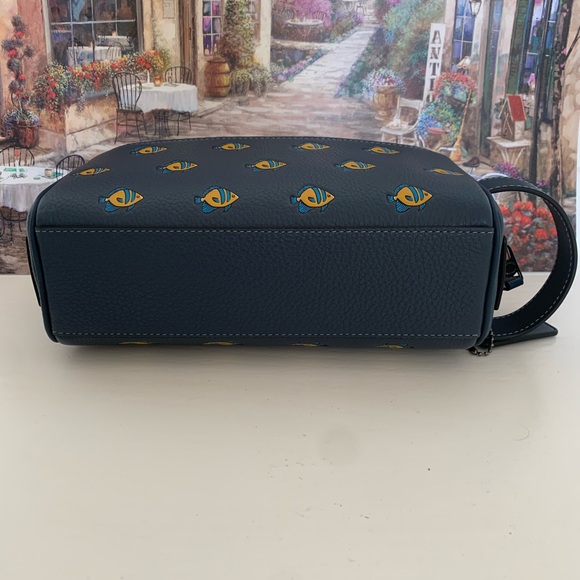 Coach Small Travel Kit With Fish Print NWT - Picture 4 of 14